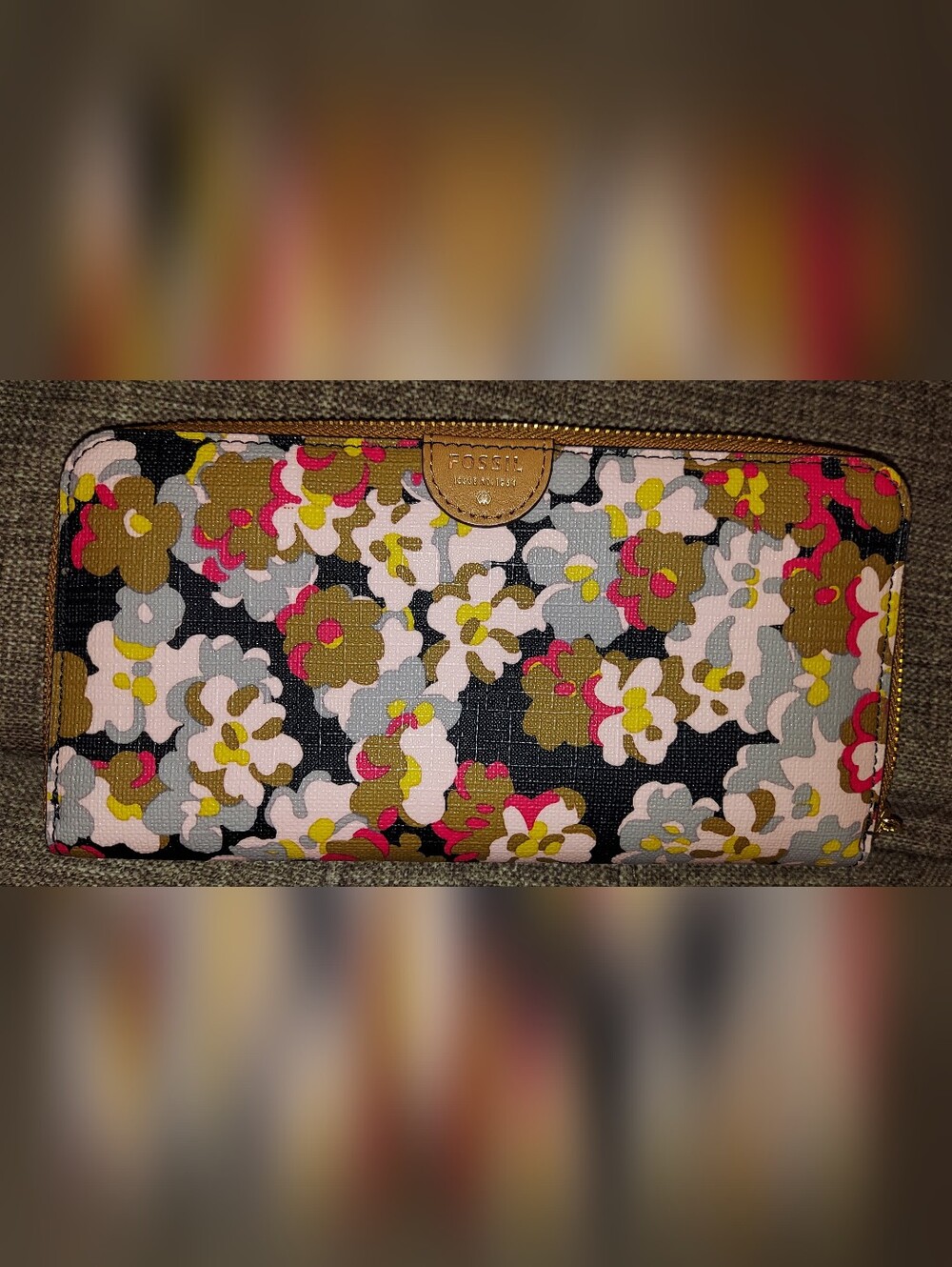 Fossil Floral Zip Wallet in Black, Pink, Olive, Gray & Yellow
